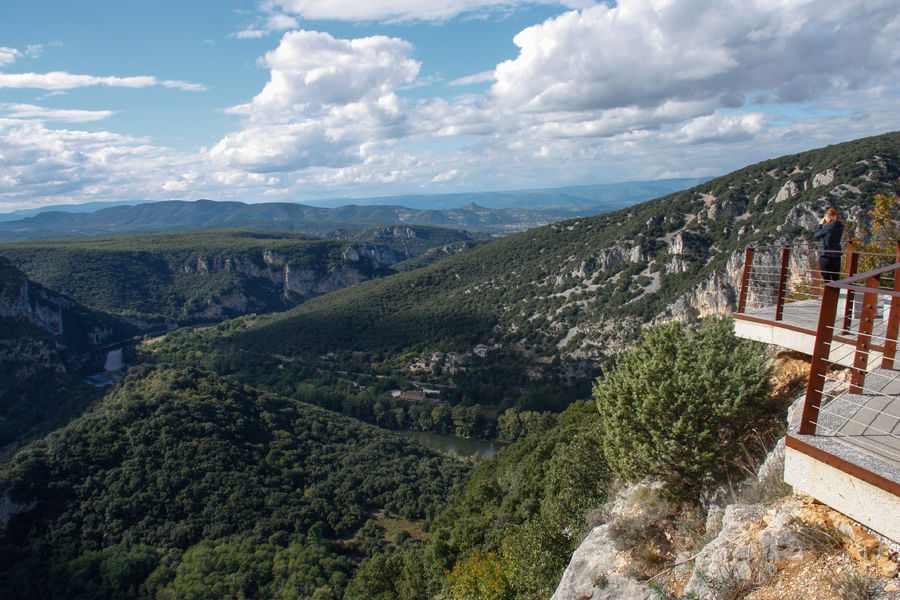 Les Gorges de l'Ardèche avec un guide nature - Terre et Ciel Randonnées