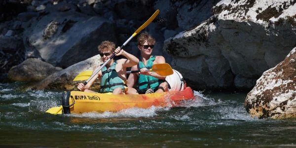 die Gorges de l'Ardèche - 24 km mit der Base Nautique du Pont d'Arc