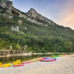 © Kanu - Kajak von Vallon nach St Martin d'Ardèche - 32 km / 2 Tage mit Loulou Bateaux - Loulou Bateaux